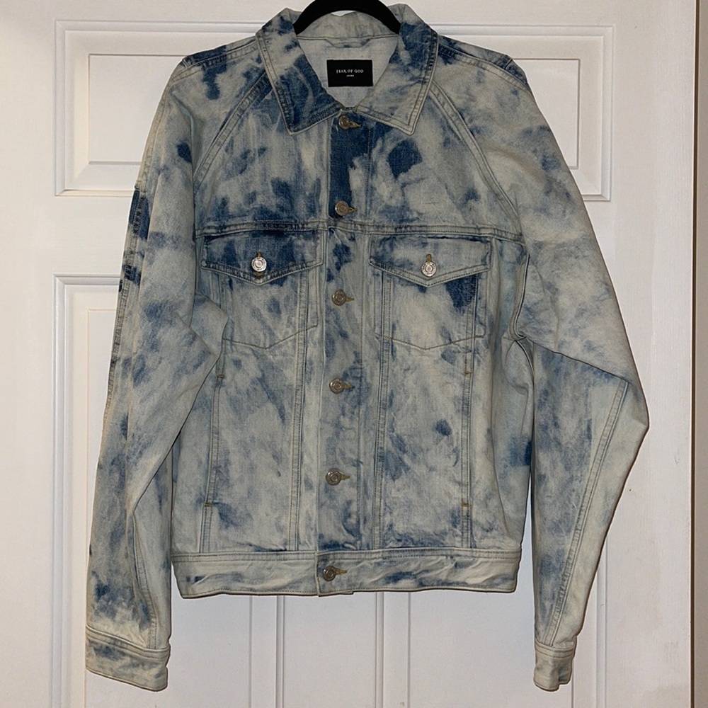 FEAR OF GOD Men’s M Fifth Collection Trucker Jacket, denim, excellent condition